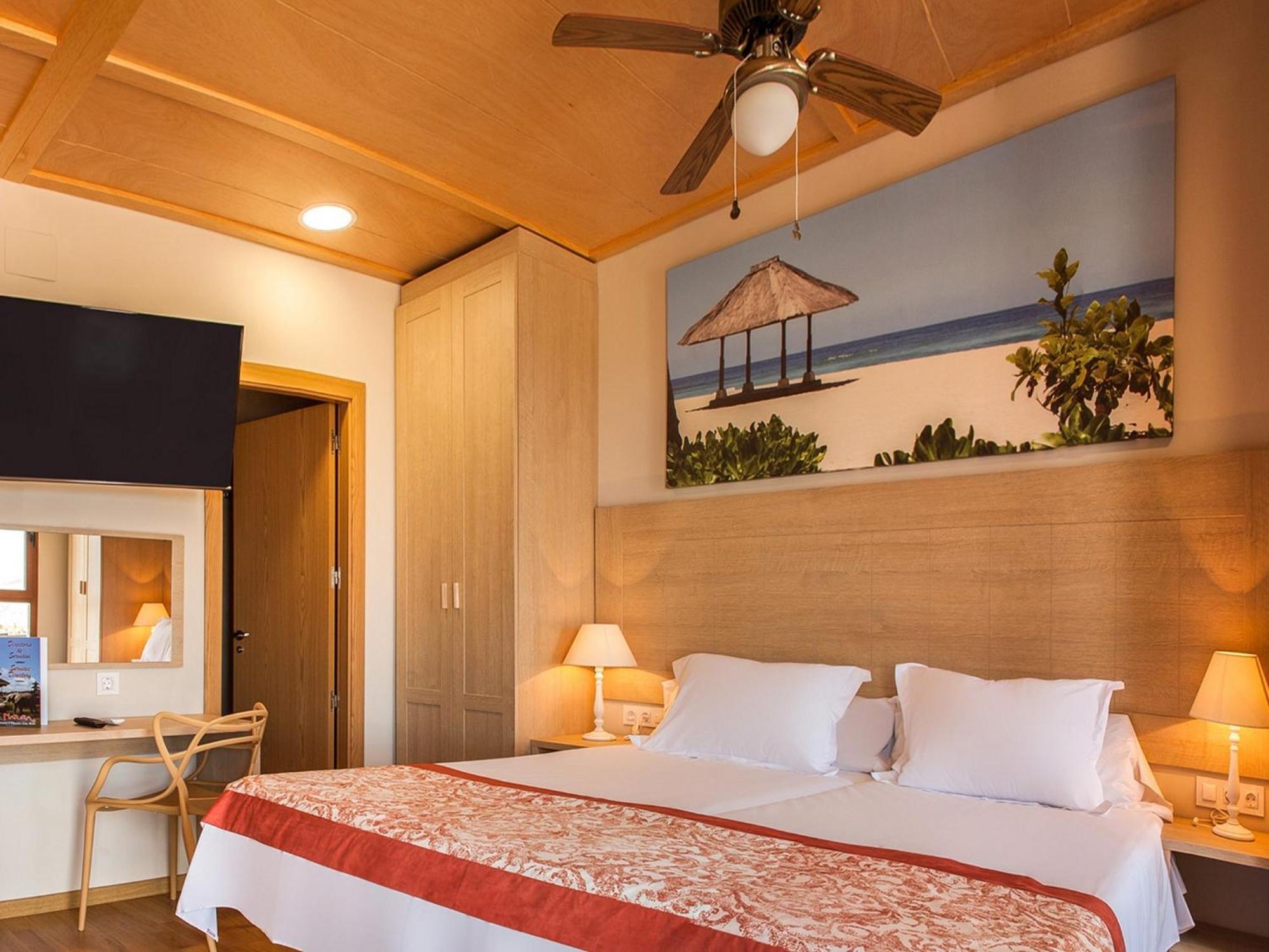 Two-Bedroom Bungalow Sea View Access to Terra Natura Park